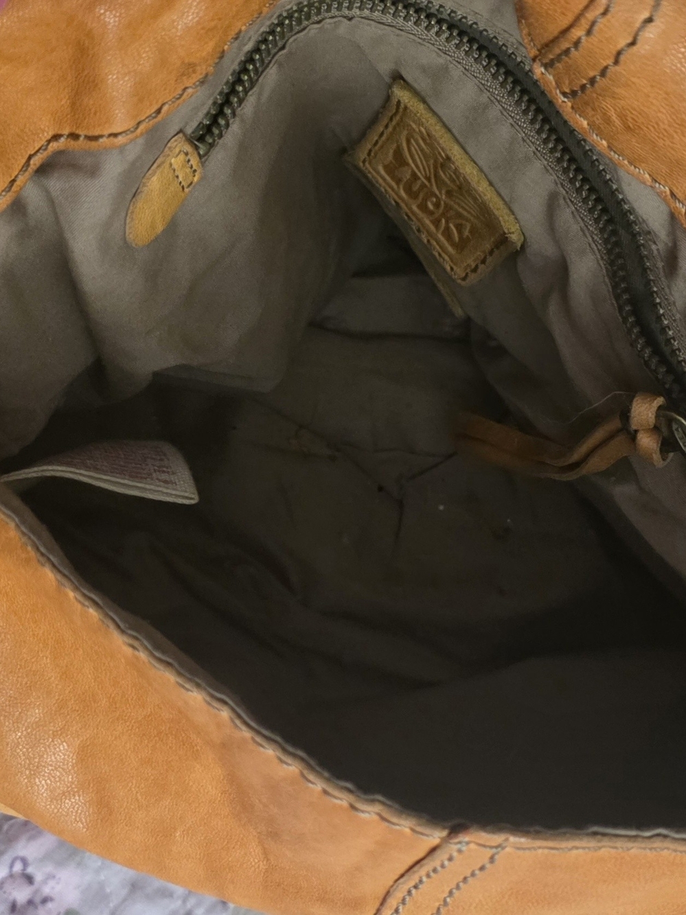 LUCKY Hobo Real Leather Shoulder Bag in Tan - Picture 5 of 15
